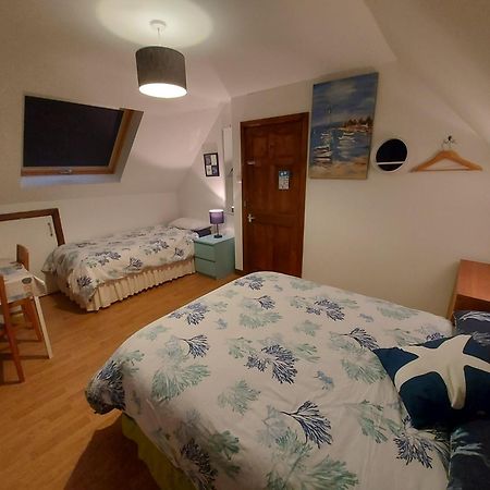 Chezzas Homestay Poole Exterior photo