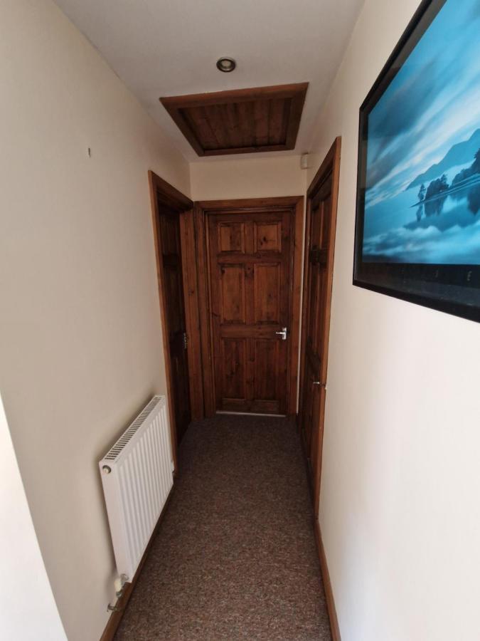 Chezzas Homestay Poole Exterior photo